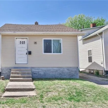 Buy this 2 bed house on 565 Greenwald Avenue in Oakland, Dayton