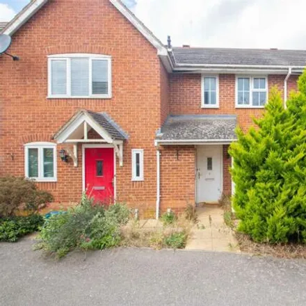 Rent this 2 bed townhouse on Oriel Close in Wolverton, MK12 5FD