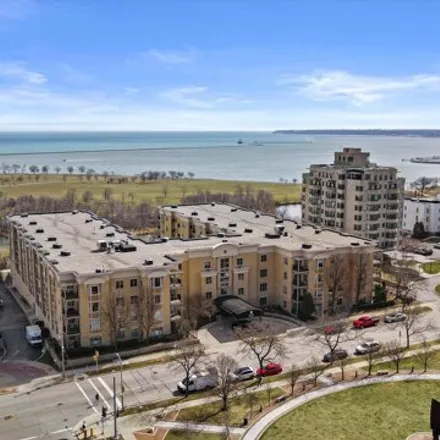 Image 2 - Lake Bluff Condominiums, 1300 North Prospect Avenue, Milwaukee, WI 53202, USA - Condo for sale
