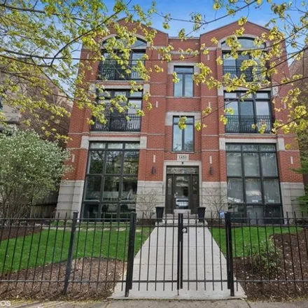 Buy this 3 bed condo on 1451 West Farragut Avenue in Chicago, IL 60640