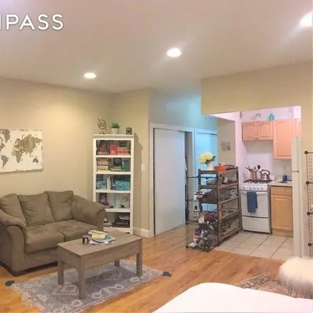 Rent this studio house on 305 East 95th Street in New York, NY 10128