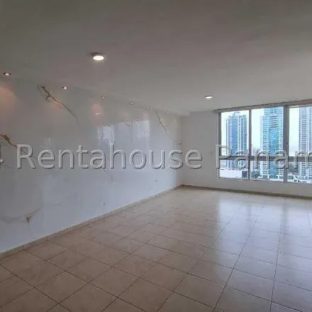 Rent this 3 bed apartment on unnamed road in Parque Lefevre, 0816