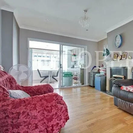 Image 2 - Review Road, London, NW2 7BH, United Kingdom - Townhouse for sale