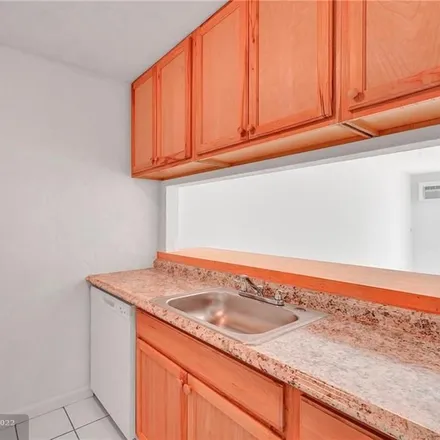 Image 4 - 505 Northeast 30th Street, Miami, FL 33137, USA - Apartment for rent