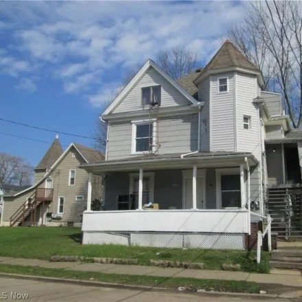 Image 1 - 711 Jones Court Northwest, Canton, OH 44703, USA - House for sale