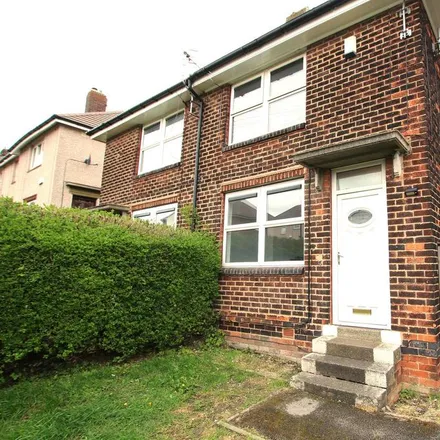 Rent this 2 bed duplex on Oasis Academy Watermead in Barrie Crescent, Sheffield