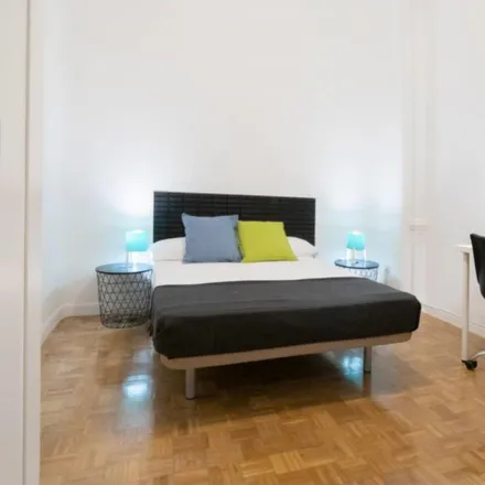 Rent this 11 bed room on Calle de Fuencarral in 36, 28004 Madrid