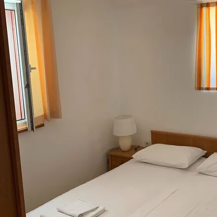 Rent this 2 bed apartment on 23248 Općina Ražanac