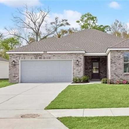 Buy this 4 bed house on 965 Dandelion Drive in Waggaman, LA 70094