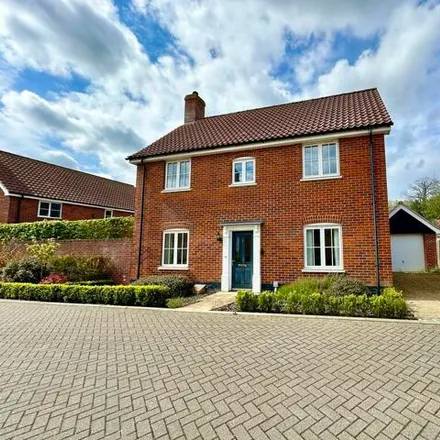 Buy this 3 bed house on Newell Close in High Kelling, NR25 6FR
