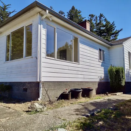 Buy this 4 bed house on 29780 Hounddog Road in Gold Beach, Curry County