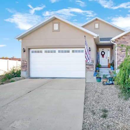 Buy this 5 bed house on 1609 East 925 South in Clearfield, UT 84056