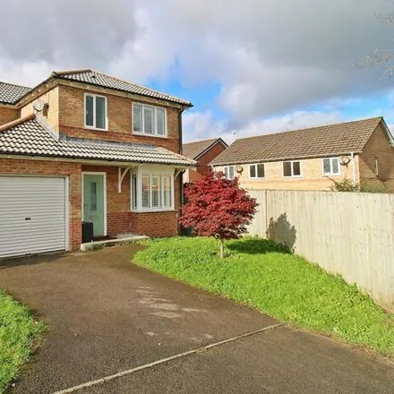 Buy this 3 bed house on unnamed road in Bryncae, CF72 9UY