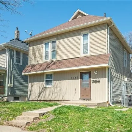 Buy this studio house on Grand Ave Motors in 1656 East Grand Avenue, Des Moines
