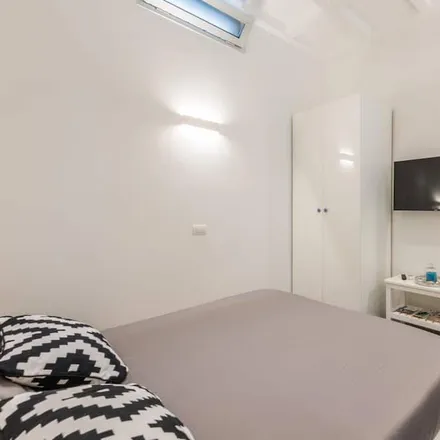Image 5 - Bari, Italy - Apartment for rent