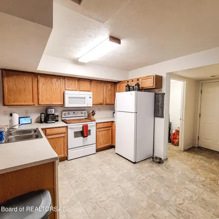Image 6 - 384 South Colter Avenue, Pinedale, WY 82941, USA - Townhouse for sale