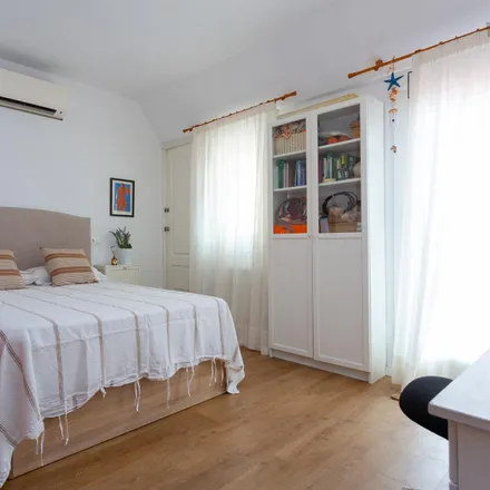 Rent this 1 bed apartment on Carrer de Casanova in 118, 120