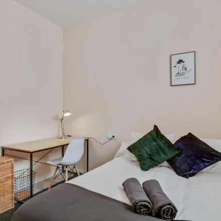 Rent this 3 bed room on Calle de Bocángel in 7, 28028 Madrid