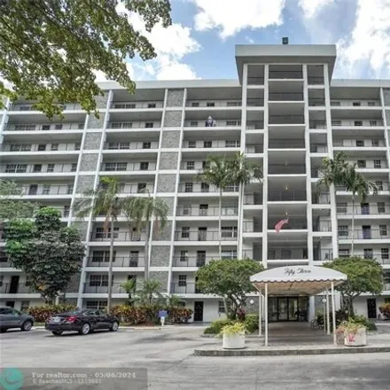 Buy this 2 bed condo on 2900 N Course Dr Apt 404 in Pompano Beach, Florida