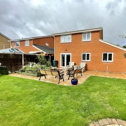 Image 3 - unnamed road, Highcliffe-on-Sea, BH23 4FY, United Kingdom - House for sale