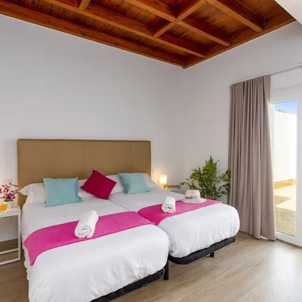 Image 4 - Playa Blanca, Avenida marítima, 35580 Yaiza, Spain - Duplex for rent