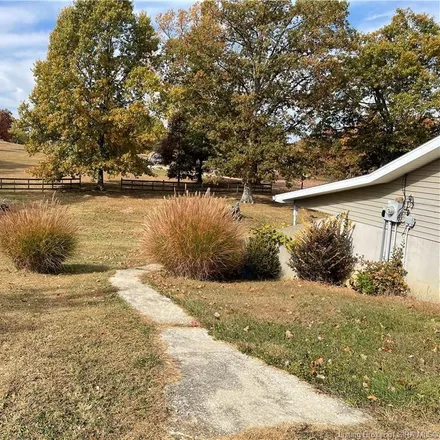 Image 3 - 299 South White Oak Circle, Crawford County, IN 47140, USA - House for sale