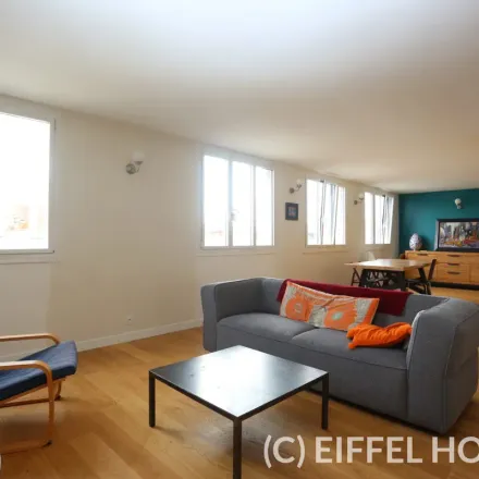 Rent this 4 bed apartment on 5 Rue Neuve la Chardonnière in 75018 Paris, France