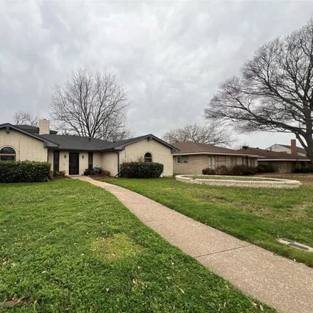 Buy this 4 bed house on 518 Flamingo Way in Duncanville, TX 75116