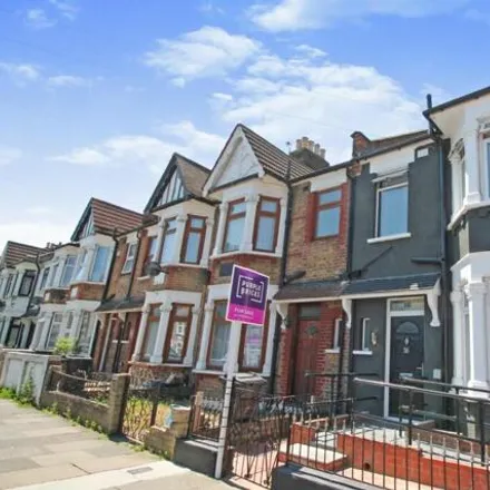 Buy this 5 bed townhouse on Lowbrook Road in London, IG1 2HB