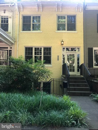 Rent this 1 bed townhouse on 2641 Woodley Place Northwest in Washington, DC 20008