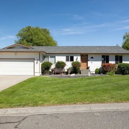 Buy this 4 bed house on 3715 South Buntin Loop in Kennewick, WA 99337