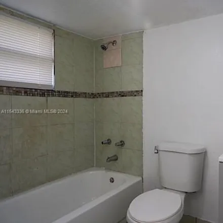 Image 7 - 2378 Northwest 60th Street, Brownsville, Miami-Dade County, FL 33142, USA - House for rent