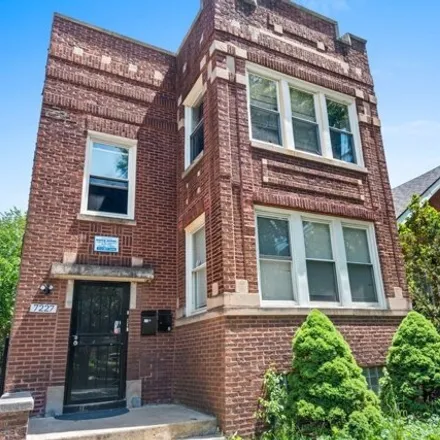 Buy this 6 bed house on 7227 South Constance Avenue in Chicago, IL 60649