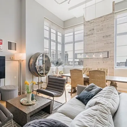 Image 2 - 27-28 Thomson Avenue, New York, NY 11101, USA - Condo for sale