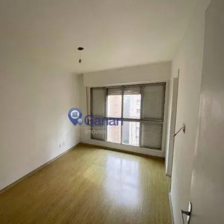 Rent this 4 bed apartment on Ponto de Táxi 1620 in Rua Manuel da Nóbrega 61, Paraíso