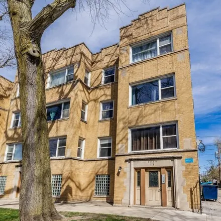 Buy this 2 bed condo on 3814-3818 North Avers Avenue in Chicago, IL 60625