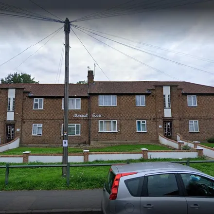 Rent this 2 bed apartment on Hoecroft Court in Hoe Lane, Enfield Wash