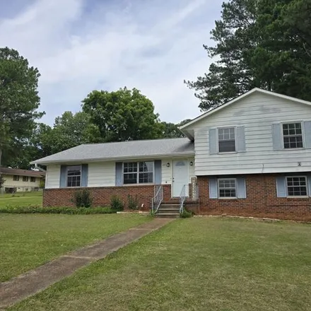 Buy this 3 bed house on 205 Britt St in Florence, Alabama