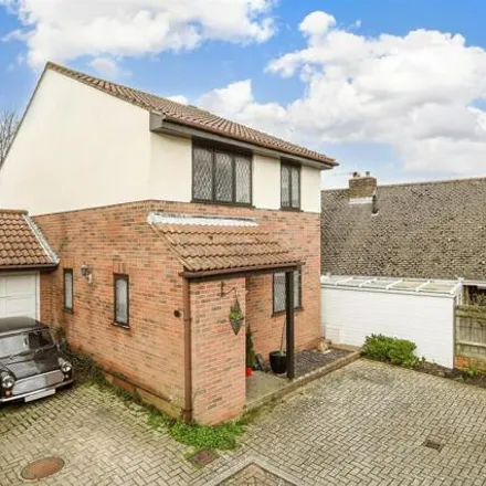 Buy this 3 bed house on The Mews in Seaford, BN25 3LU