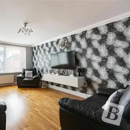 Image 9 - Copperfield Gardens, Brentwood, CM14 4UD, United Kingdom - Townhouse for sale