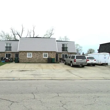 Rent this 2 bed townhouse on 4123 Douglas Drive in Zion, IL 60099