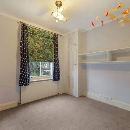 Rent this 5 bed apartment on 6 Grosvenor Avenue in London, SW14 8BX