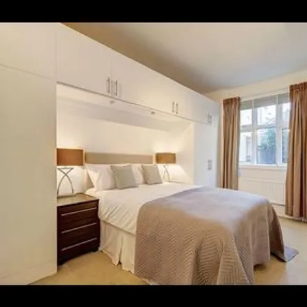 Rent this 5 bed apartment on 60 Circus Road in London, NW8 9EP