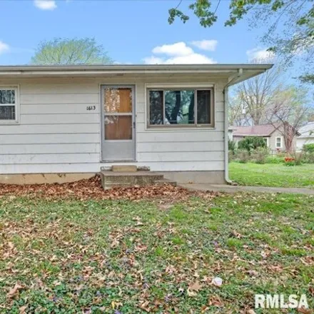 Buy this 3 bed house on 1229 East Black Avenue in Springfield, IL 62702
