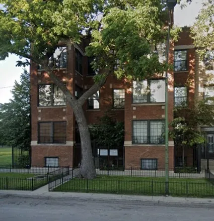 Buy this 3 bed condo on 4915-4917 South Prairie Avenue in Chicago, IL 60653