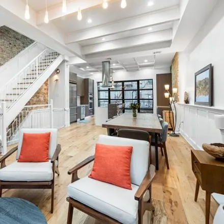 Image 3 - 175 Woodruff Avenue, New York, NY 11226, USA - House for sale