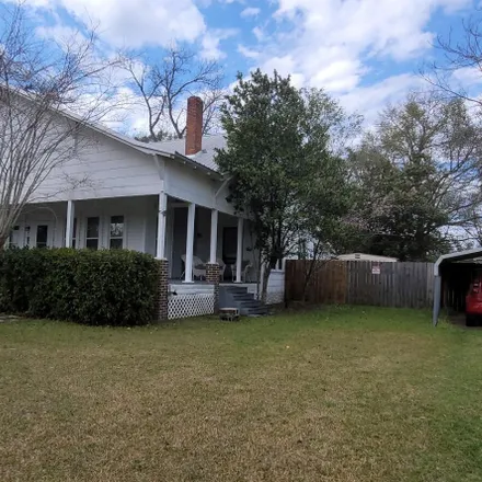 Buy this 5 bed house on 1076 12th Avenue in Graceville, Jackson County