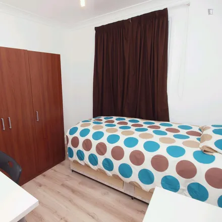 Rent this 5 bed room on Scales Road in Tottenham Hale, London