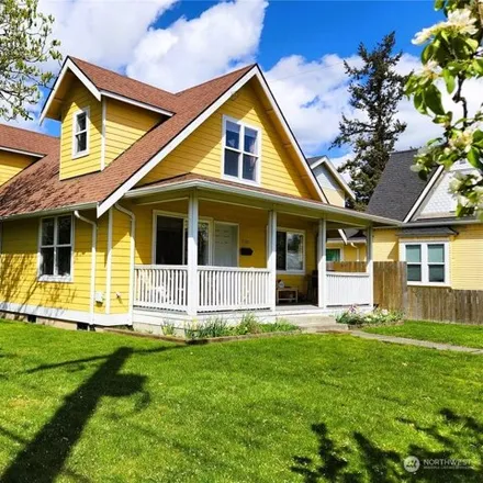 Buy this 4 bed house on 1012 Halleck Street in Bellingham, WA 98225