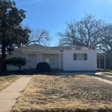 Rent this 3 bed house on The Door in 34th Street, Lubbock